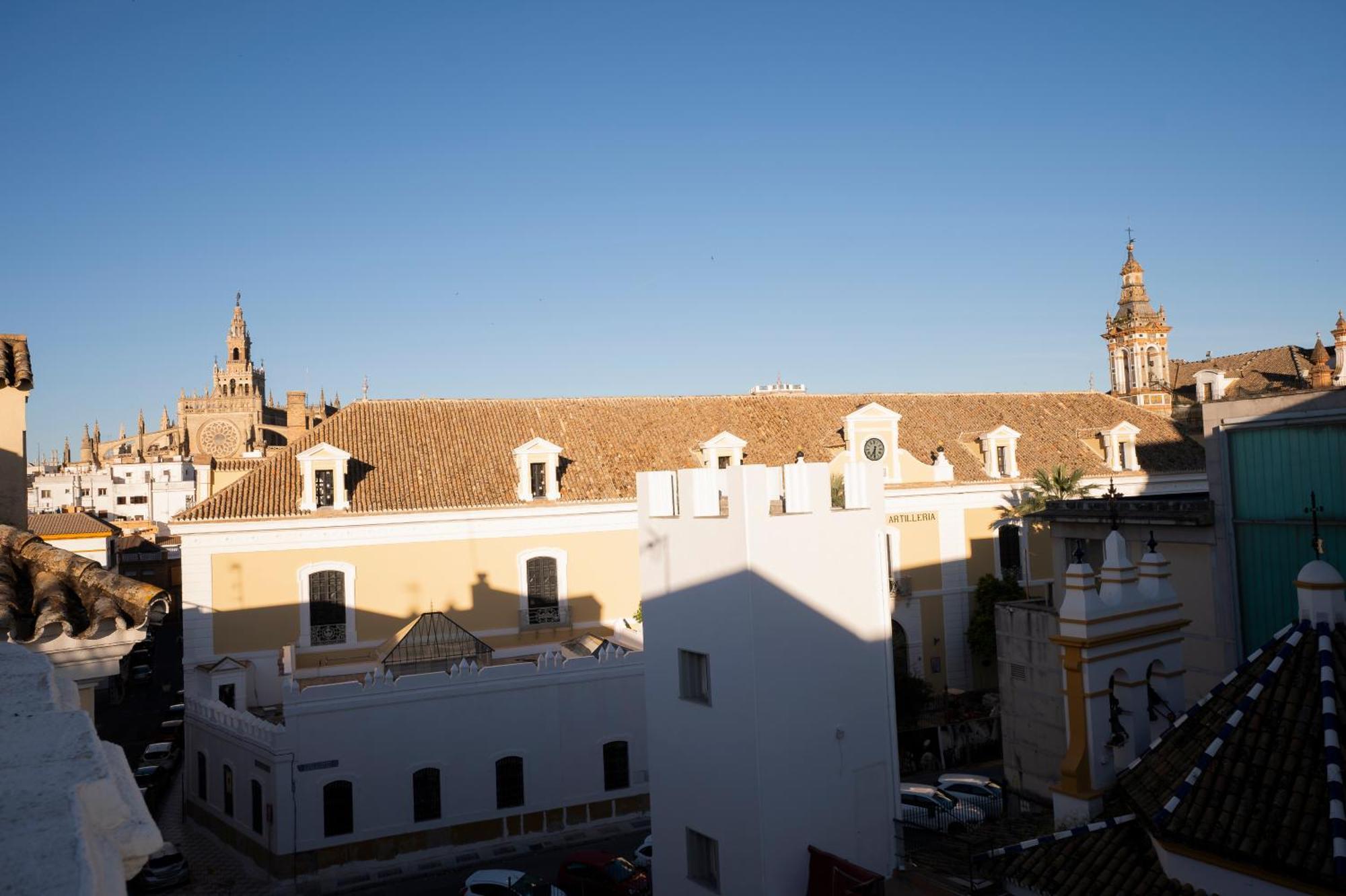 Petite California Dos De Mayo Seville Luaran gambar
