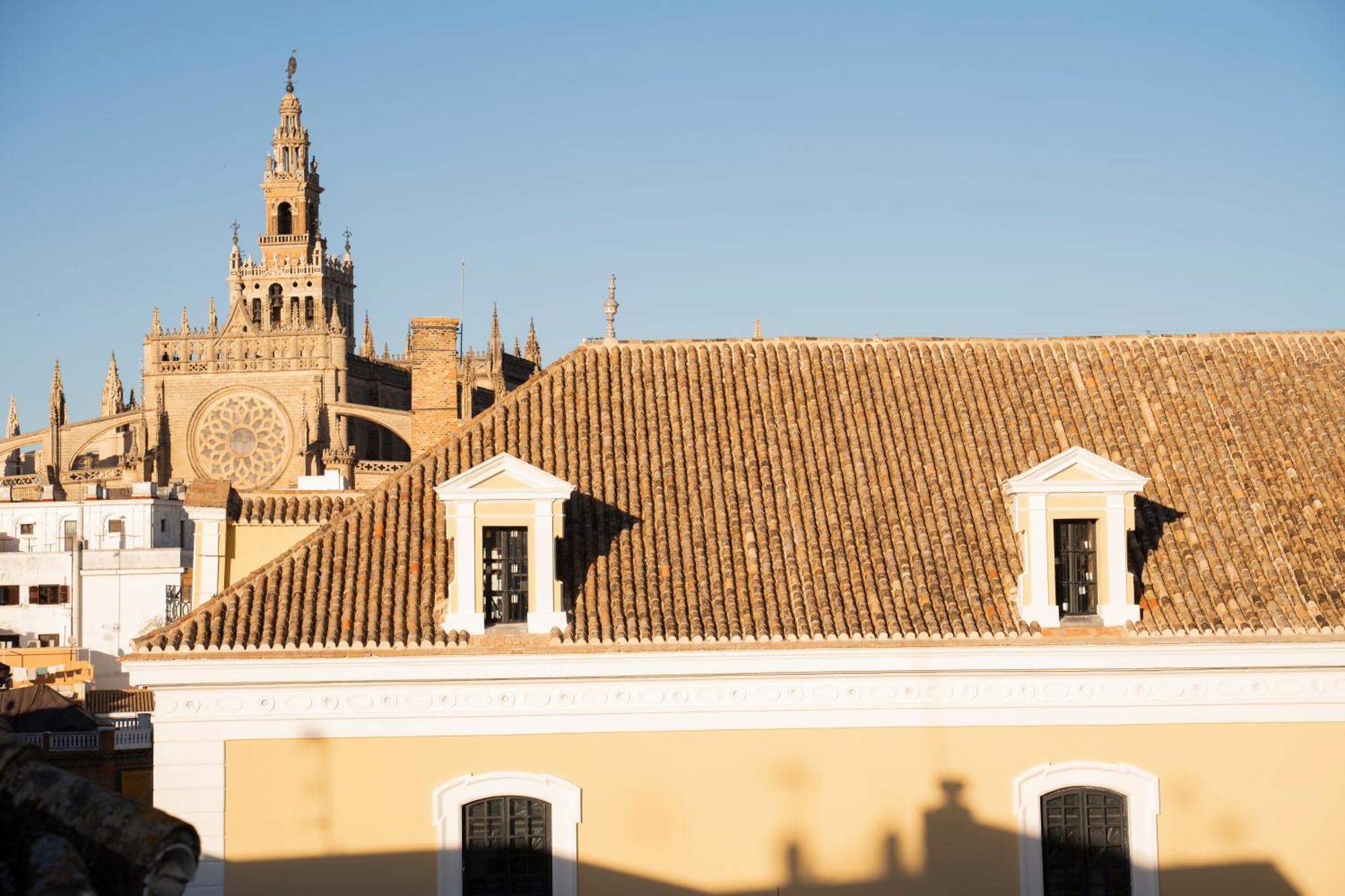 Petite California Dos De Mayo Seville Luaran gambar